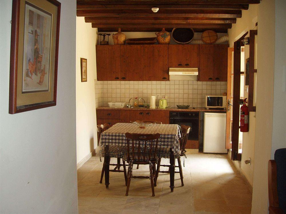 Niovi House Apartman Tóhni Kültér fotó