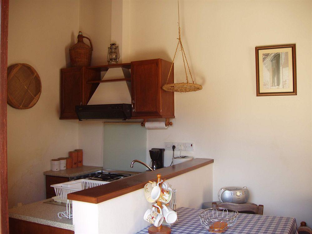 Niovi House Apartman Tóhni Kültér fotó